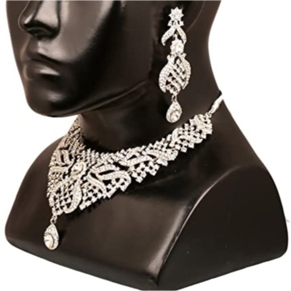 Touchstone Indian Bollywood Crystal Necklace Earrings Set - Picture 7 of 17